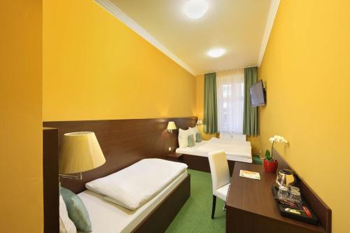 Triple Room image 4