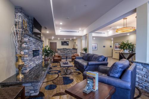 Cobblestone Inn & Suites - St Marys