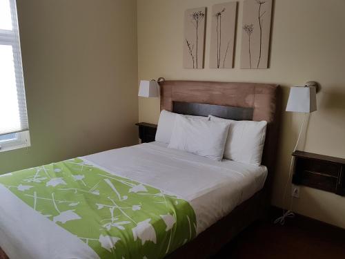Two-Bedroom Suite with Balcony image 8