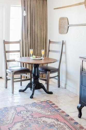 Hillside Boutique Hotel - image 7
