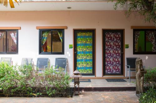 room detail thumbnail 1