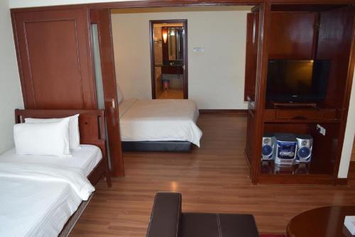 

Villa Service Apartment Suite At Times Square