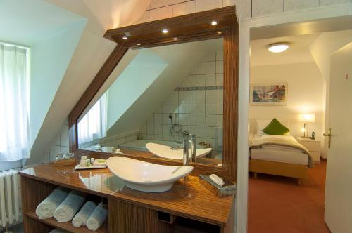 Hotel Allegro - image 13