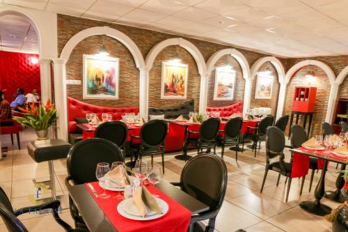 Hôtel Résidence la Falaise in Douala