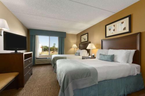 Wingate by Wyndham, Fayetteville NC