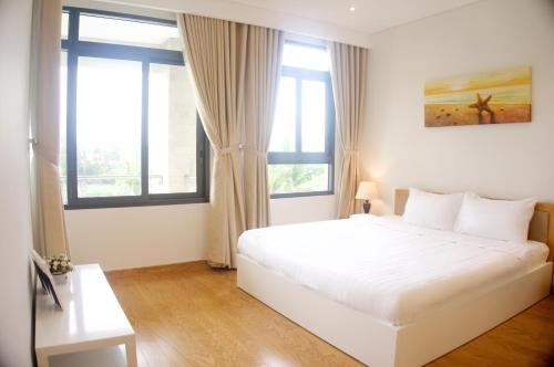 Sunshine Apartment in 5* resort