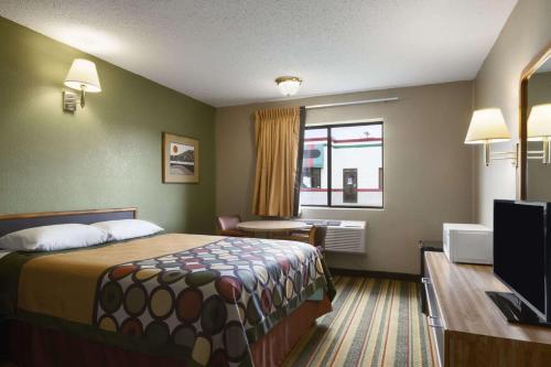 2 queen beds