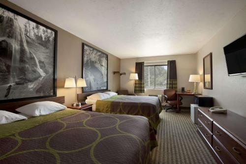 Super 8 by Wyndham Fremont NE - image 8