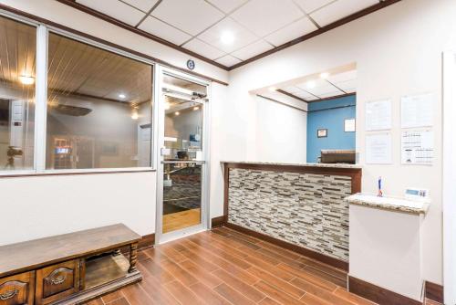 Red Carpet Inn – Lancaster, PA