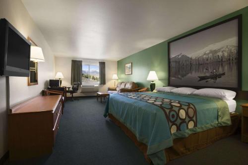 Super 8 by Wyndham Salmon - image 9