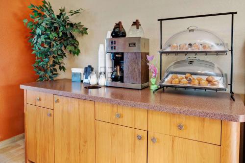 المرافق, Knights Inn Detroit Area Sterling Heights in Sterling Heights