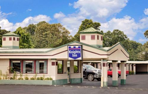 Knights Inn Madison Heights - Accommodation