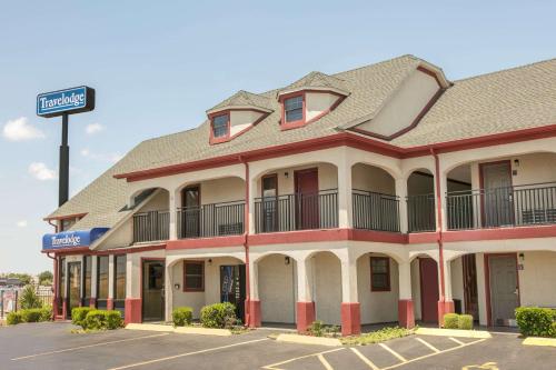 Travelodge Inn & Suites by Wyndham Norman