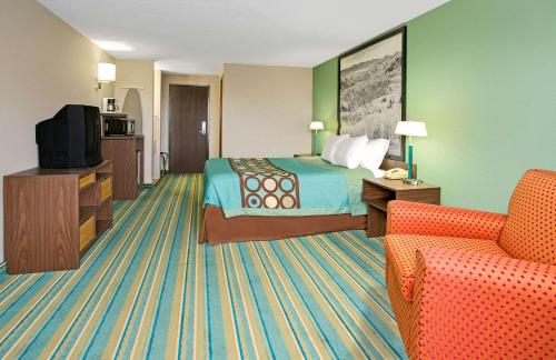 Super 8 by Wyndham Denver Stapleton in Denver, USA