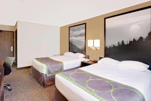 Super 8 by Wyndham Lebanon - image 3