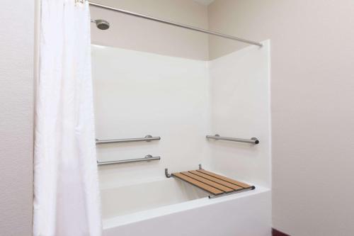 King Room - Mobility Access/Non-Smoking