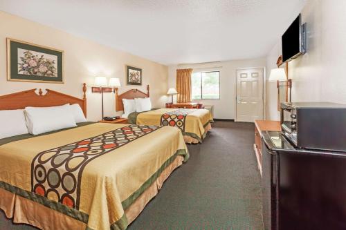 Super 8 by Wyndham Arlington East - main image