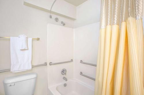 Knights Inn Pico Rivera - image 5