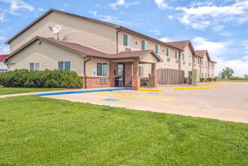 . Super 8 by Wyndham Nebraska City