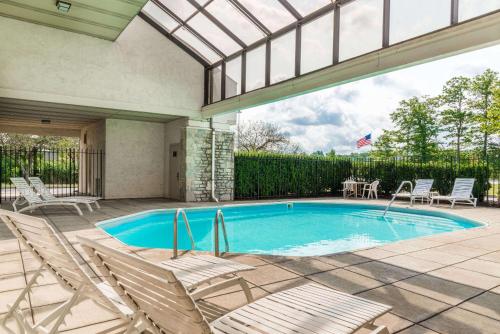 Super 8 by Wyndham Westlake/Cleveland - image 9
