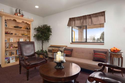Travelodge by Wyndham Elko NV - image 2