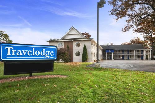 Travelodge by Wyndham Traverse City MI - Accommodation - Traverse City