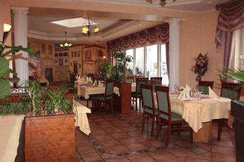 Bejárat, Hotel-Restaurant La Fontana in St. Ingbert