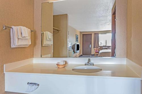 Travelodge by Wyndham Pioneer Villa - image 4