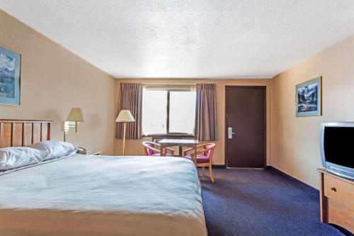 Travelodge by Wyndham Pioneer Villa - image 9