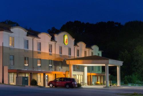 Photo - Super 8 by Wyndham Beaver Falls