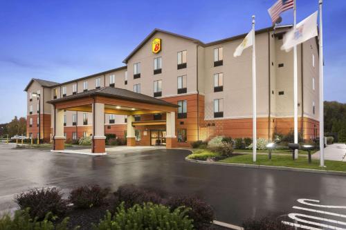 Super 8 by Wyndham Pennsville/Wilmington - Accommodation - Pennsville