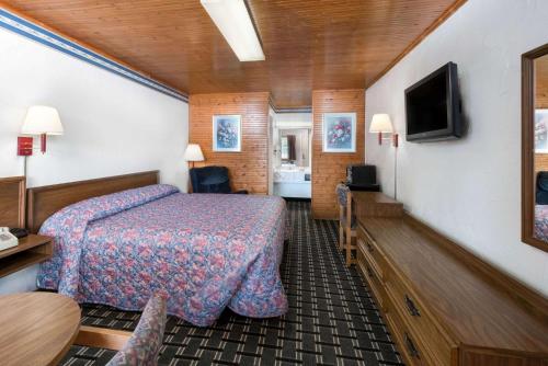 Knights Inn Brownwood - image 7