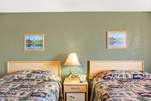 Double Room with Two Double Beds - Smoking