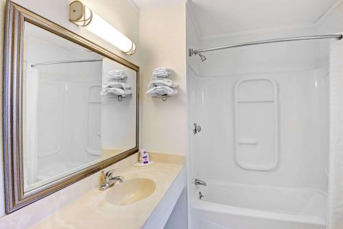 Budget Inn – South Portland, ME