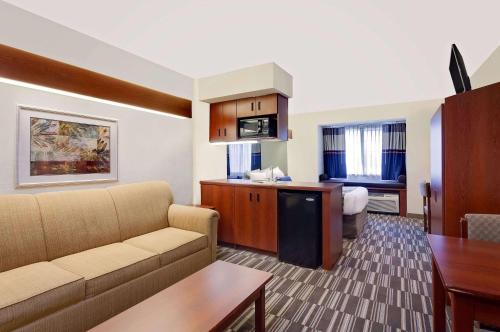 Microtel Inn & Suites by Wyndham Middletown