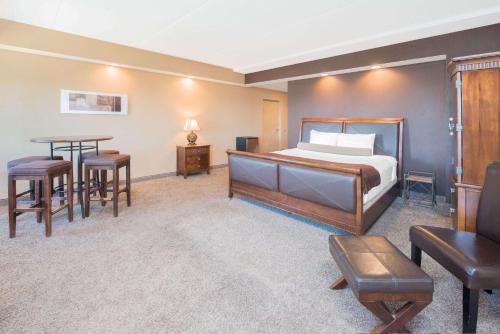 Microtel Inn & Suites Quincy by Wyndham