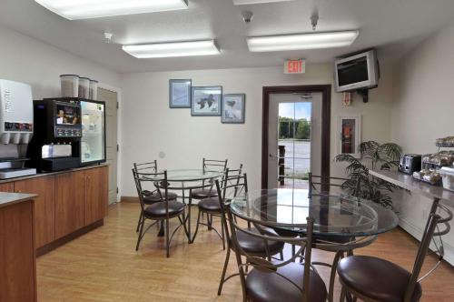 Eagle River Microtel - main image