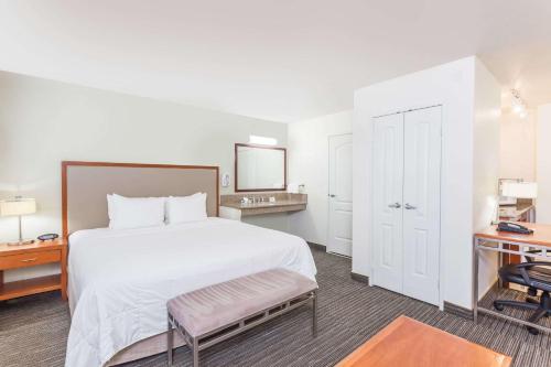 Hawthorn Suites - image 9