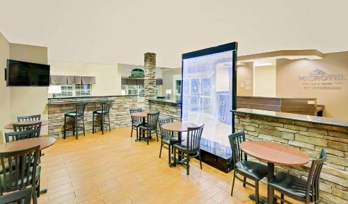 Microtel by Wyndham Perry National Fairground Area I-75 in Perry, USA