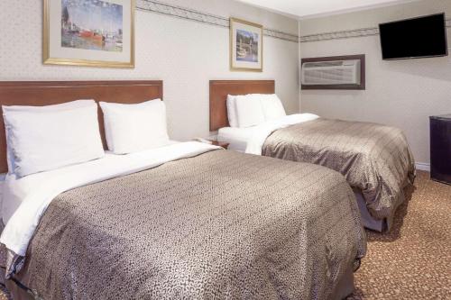 . Knights Inn Kingston