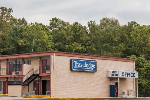 Travelodge by Wyndham Seymour - Hotel