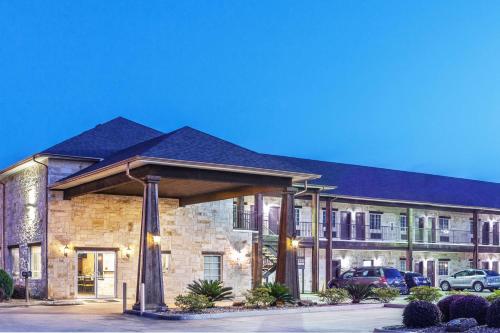 Super 8 by Wyndham Center in Center, USA