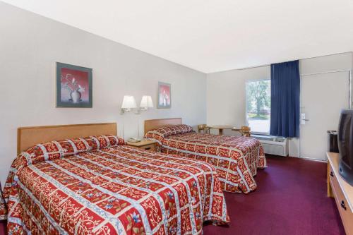 2 double beds