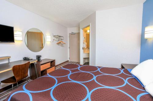 Super 8 by Wyndham Sault Ste. Marie in Sault Ste. Marie, USA