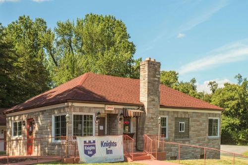 The Hillside Hotel - main image