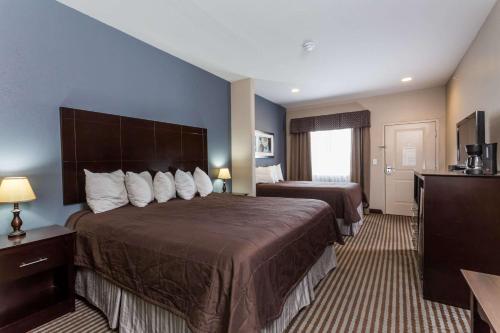 Atria Inn & Suites - image 8