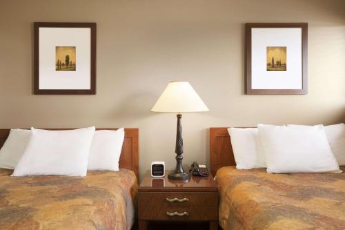 Efficiency Double Room with Two Double Beds - Non-Smoking