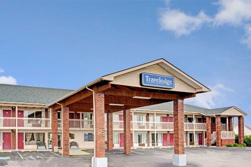 Travelodge by Wyndham Sellersburg in Sellersburg, USA