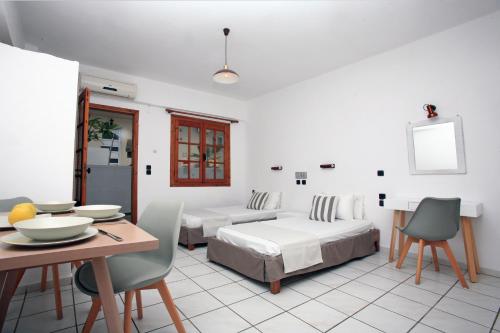 Iraklis Apartments - image 14
