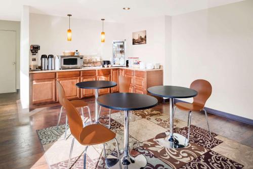 Faciliteter, Knights Inn Jacksonville in Jacksonville (IL)